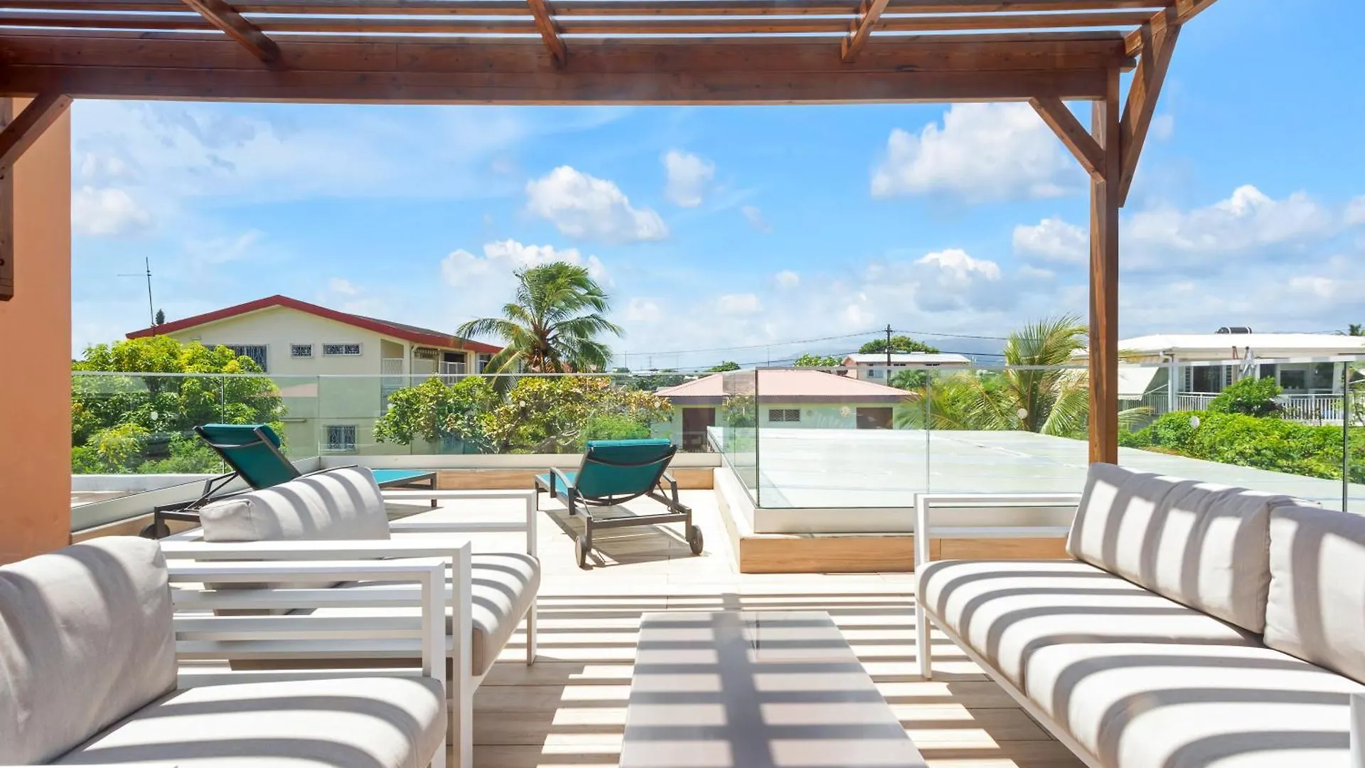 Villa Jasmin Standing Piscine Chauffee 4 Ch 9 Pers Baie-Mahault Guadeloupe